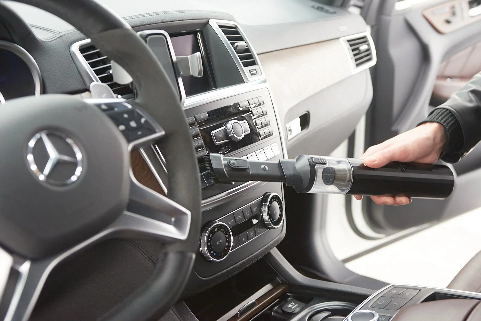 cordless handheld vacuum for Mercedes-Benz GLE